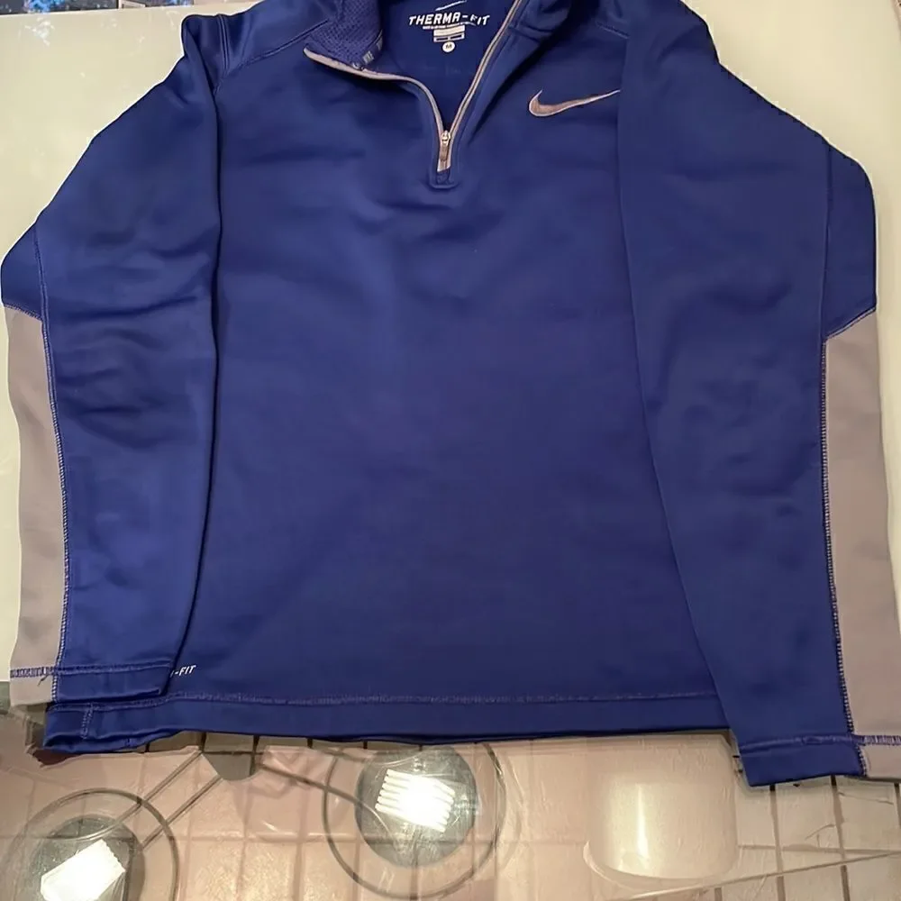 Nike therma-fit sweatshirt medium blue grey embroidered logo upfront